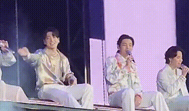 BTS, BTS tin tức, BTS thành viên, Kpop, army bts, BTS idol, V, V BTS, BTS V, Jungkook BTS, BTS Jungkook, Jungkook, BTS concert, Permission To Dance On Stage, BTS live