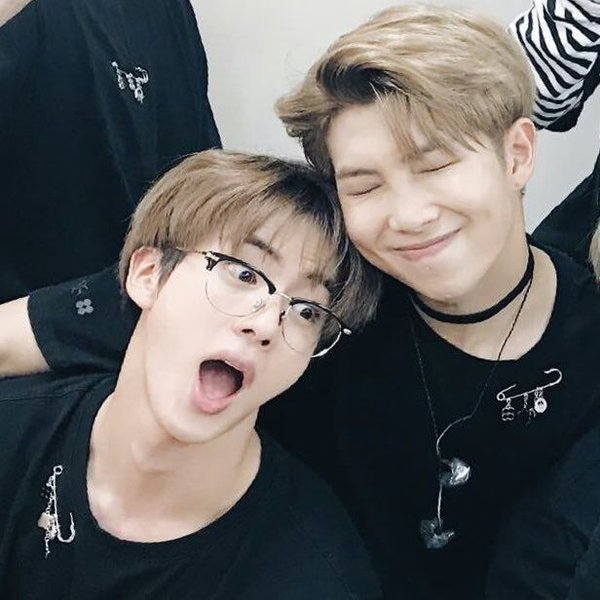 BTS, BTS tin tức, BTS thành viên, Kpop, BTS cặp đôi, BTS couple, BTS đẩy thuyền, BTS tình cảm, BTS tình yêu, BTS idol, Jungkook, Jimin, V, Jin, RM, Suga, J-Hope
