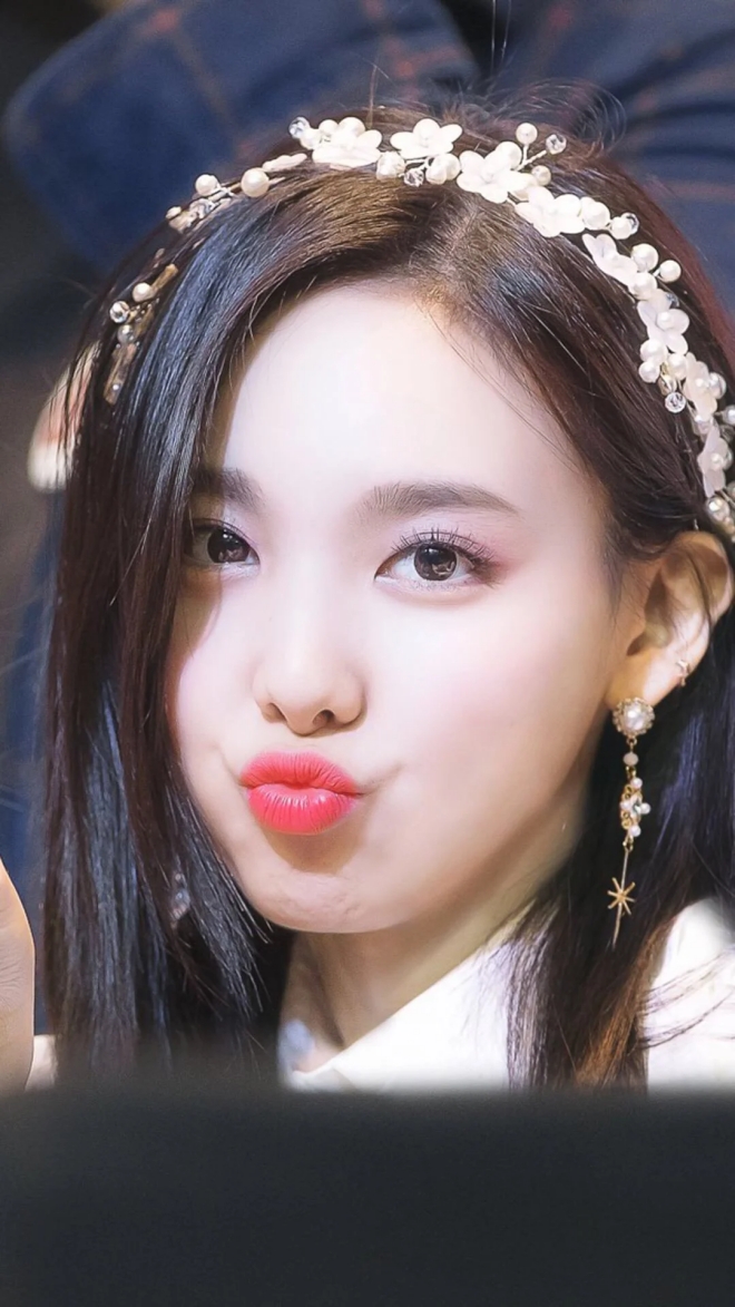 BTS, Blackpink, BTS tin tức, BTS thành viên, Kpop, EXO, Twice, Jin, Jin BTS, BTS Jin, Nayeon, Red Velvet, Rosé, Joy, Kpop idol, BTS visual, BTS profile, BTS idol