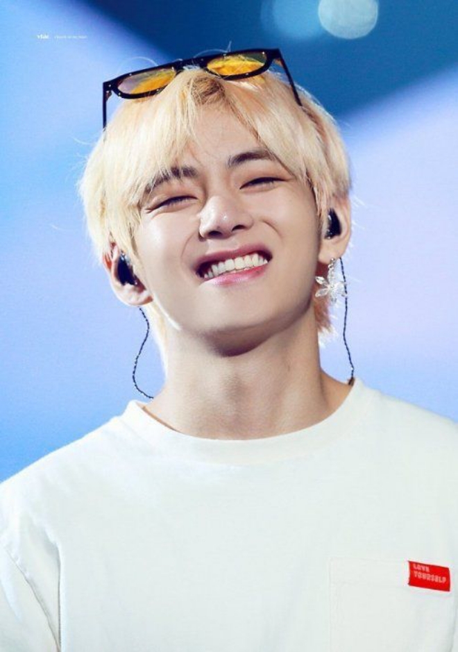 BTS, BTS tin tức, BTS thành viên, V, V BTS, BTS V, Kpop, BTS idol, Kpop idol, BTS youtube, BTS twitter, BTS instagram, BTS ảnh, ảnh BTS, BTS photo, BTS smile, BTS cười