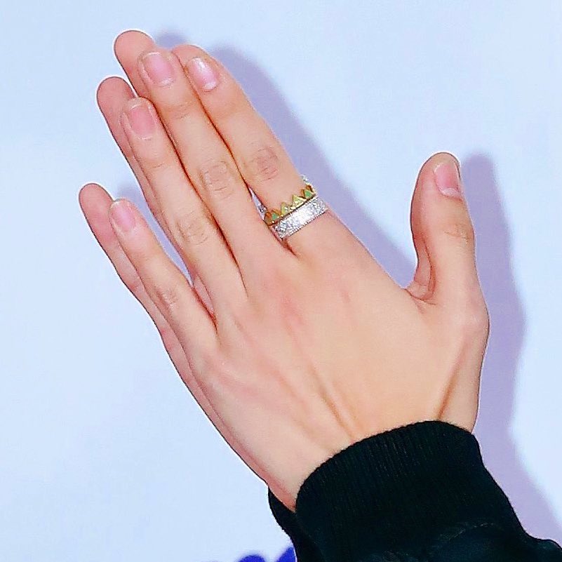 BTS, BTS tin tức, BTS thành viên, Kpop, V, Jungkook, Jimin, Jin, J-Hope, Suga, RM, BTS ảnh, BTS photo, bàn tay BTS, BTS vẻ đẹp, BTS đẹp trai, BTS handsome, BTS idol