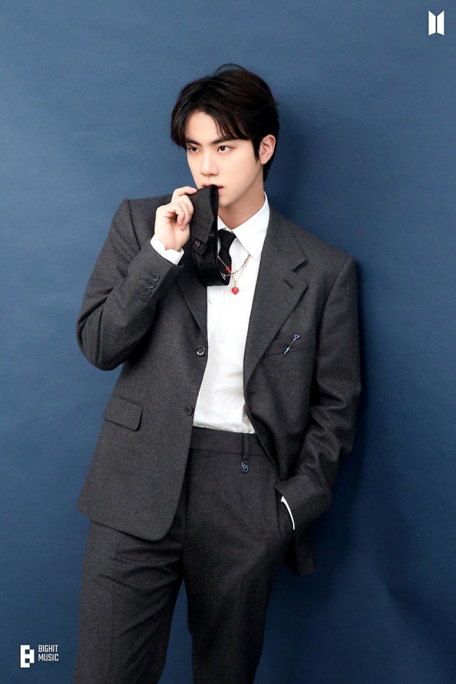 BTS, BTS tin tức, BTS thành viên, Kpop, ARMY, Jin, Jin BTS, BTS Jin, BTS debut, BTS idol, BTS profile, BTS ảnh, ảnh BTS, BTS photo, BTS đẹp trai, BTS điển trai, BTS 2022