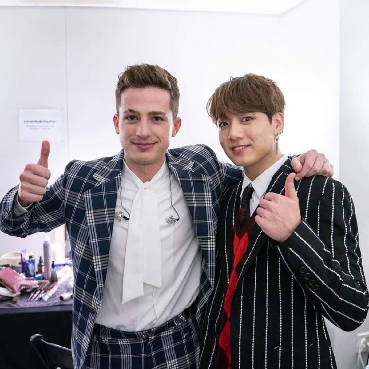 BTS, BTS tin tức, BTS thành viên, Kpop, ARMY, Jungkook, Jungkook BTS, BTS Jungkook, Charlie Puth, Left And Right, BTS TikTok, BTS Instagram, BTS youtube, BTS solo