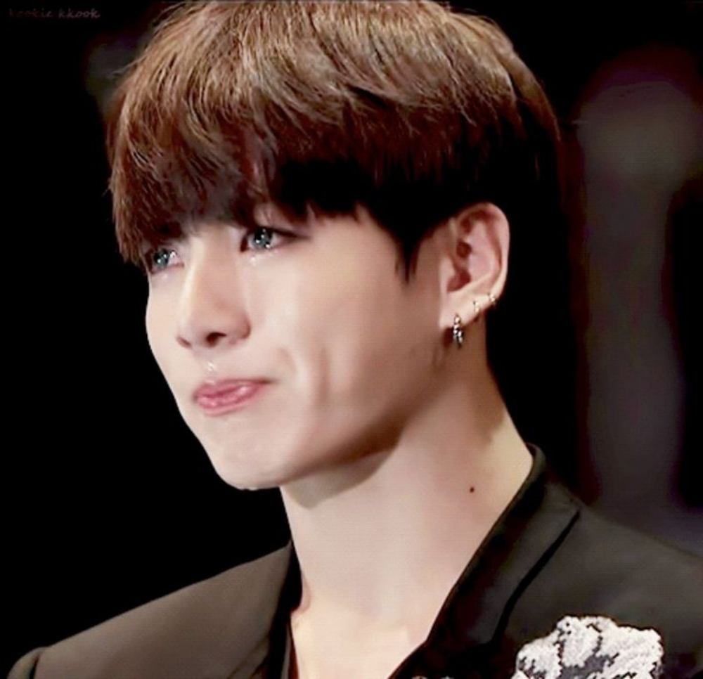 BTS, BTS tin tức, BTS thành viên, Kpop, ARMY, BTS idol, BTS profile, V, Jungkook, Jungkook BTS, BTS Jungkook, V BTS, BTS V, BTS youtube, BTS twitter, BTS phỏng vấn