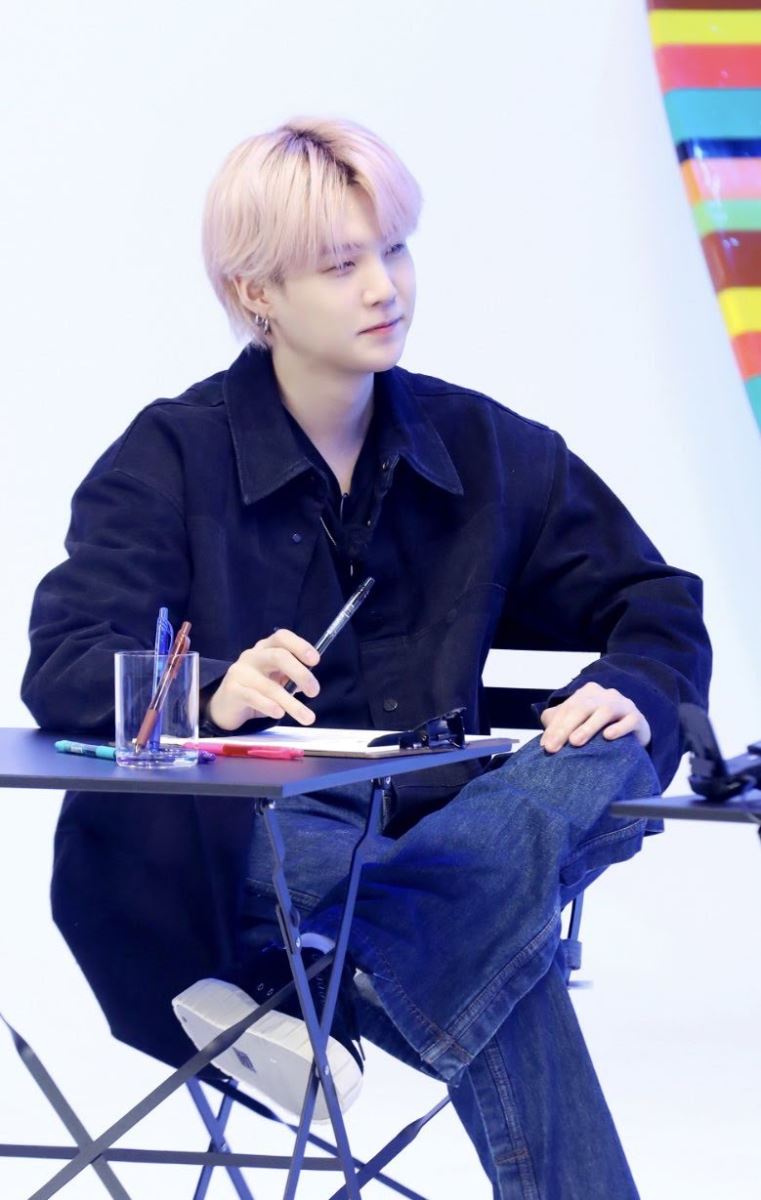 BTS, BTS tin tức, BTS thành viên, Kpop, ARMY, BTS game, BTS trò chơi, BTS trò chơi di động, BTS Island In The SEOM, BTS idol, BTS profile, HYBE, Big Hit, BTS ảnh