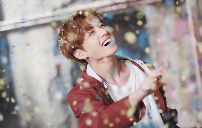 BTS, BTS tin tức, BTS thành viên, Kpop, ARMY, BTS Jungkook, Jungkook BTS, Jungkook, RM, V, J-Hope, LGBT, fanboy, BTS fansign, BTS ảnh, BTS photo, bts army
