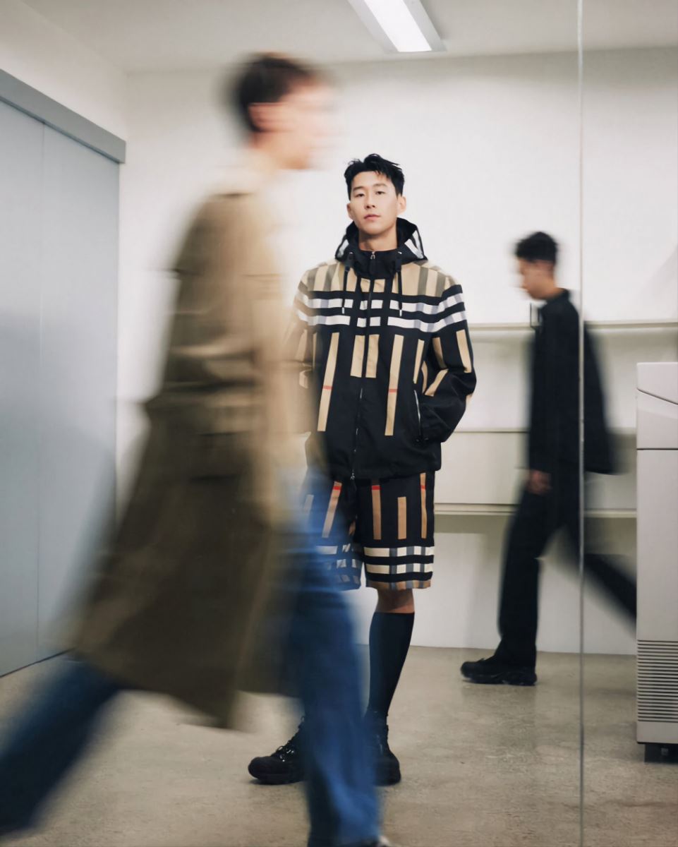BTS, BTS tin tức, BTS thành viên, Kpop, ARMY, BTS V, V, V BTS, Lisa, Blackpink, Lisa Blackpink, Blackpink Lisa, Kpop idol, Park Bo Gum, Kang Don Won, Son Heung Min