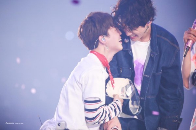 BTS, BTS tin tức, BTS thành viên, Kpop, ARMY, BTS ARMY, RM, Jin, Suga, J-Hope, Jimin, V, Jungkook, BTS idol, BTS profile, BTS đẹp trai, BTS ảnh, BTS couple, BTS photo