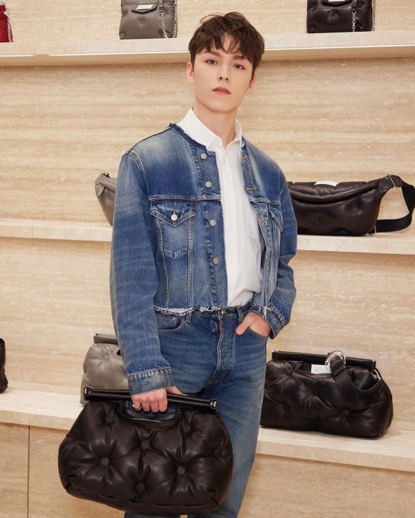 BTS, BTS tin tức, BTS thành viên, Kpop, BTS học sinh, BTS idol, BTS V, V, V BTS, Seventeen, SHINee, Jeon Somi, BTS profile, BTS bắt nạt, BTS youtube