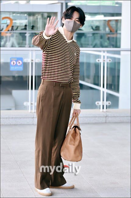 BTS, BTS tin tức, BTS thành viên, Kpop, ARMY, bts army, BTS idol, BTS profile, BTS youtube, BTS sân bay, BTS visual, BTS sắc đẹp, BTS nhan sắc, BTS đẹp trai