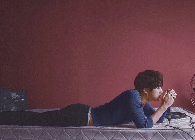 BTS, BTS tin tức, BTS thành viên, Kpop, Jin, Jin BTS, BTS Jin, BTS youtube, BTS idol, BTS trang phục, BTS outfit, BTS body, BTS cơ thể, BTS sexy, BTS quyến rũ