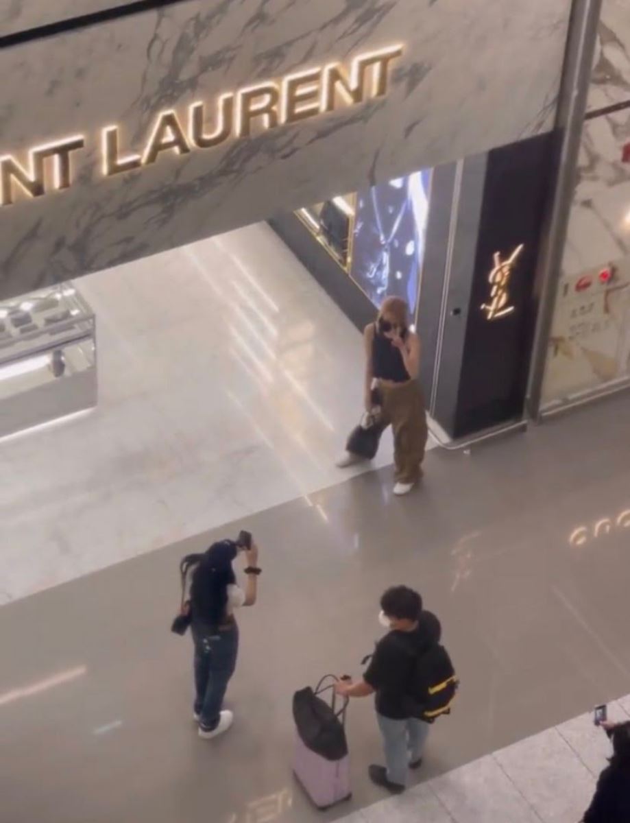 Blackpink, Blackpink tin tức, Blackpink thành viên, Kpop, Lisa, Rosé, Jennie, Jisoo, Blackpink sân bay, Blackpink Mỹ, Blackpink visual, Blackpink cute