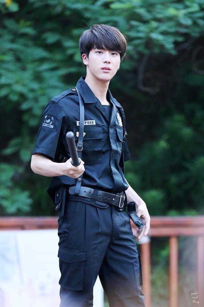 BTS, BTS tin tức, BTS thành viên, Kpop, Jin, Jin BTS, BTS Jin, BTS youtube, BTS idol, BTS trang phục, BTS outfit, BTS body, BTS cơ thể, BTS sexy, BTS quyến rũ