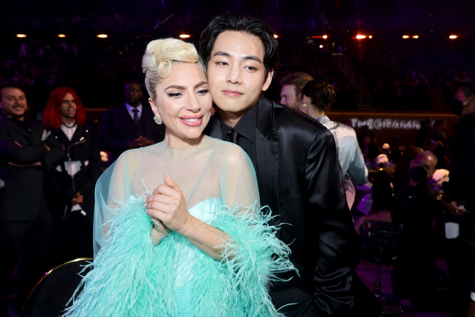 BTS, BTS tin tức, BTS thành viên, Kpop, ARMY, bts army, BTS idol, BTS profile, BTS album, BTS solo, V, V BTS, BTS V, BTS youtube, BTS mixtape, BTS weverse, BTS vogue