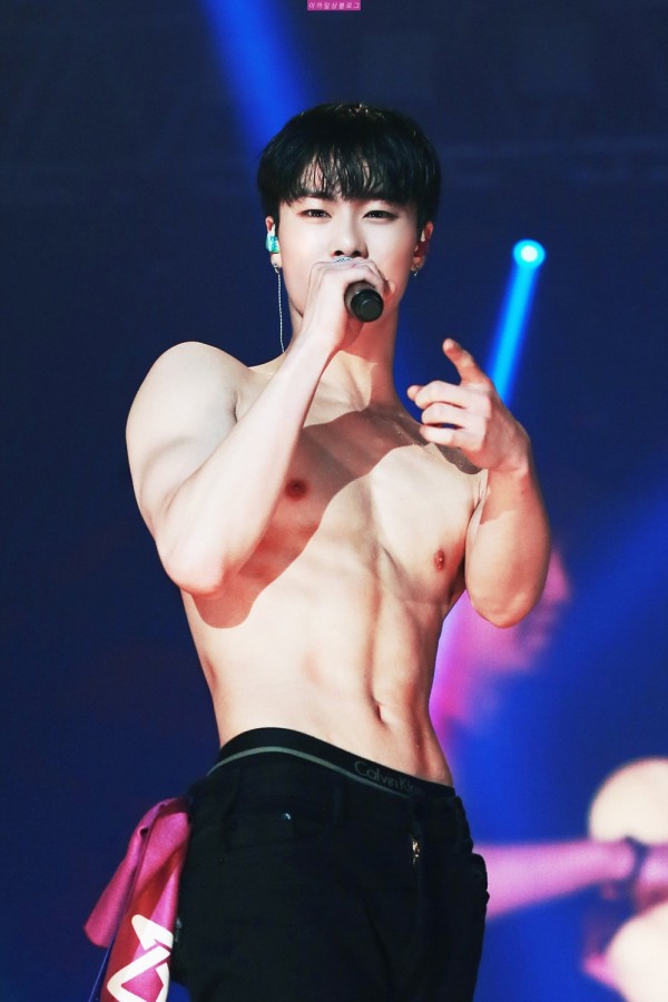 BTS, BTS tin tức, BTS thành viên, Kpop, RM, RM BTS, BTS RM, BTS body, bts idol, NCT, EXO, Kai, Seventeen, BTS youtube, BTS army, ARMY bts, bts nóng bỏng