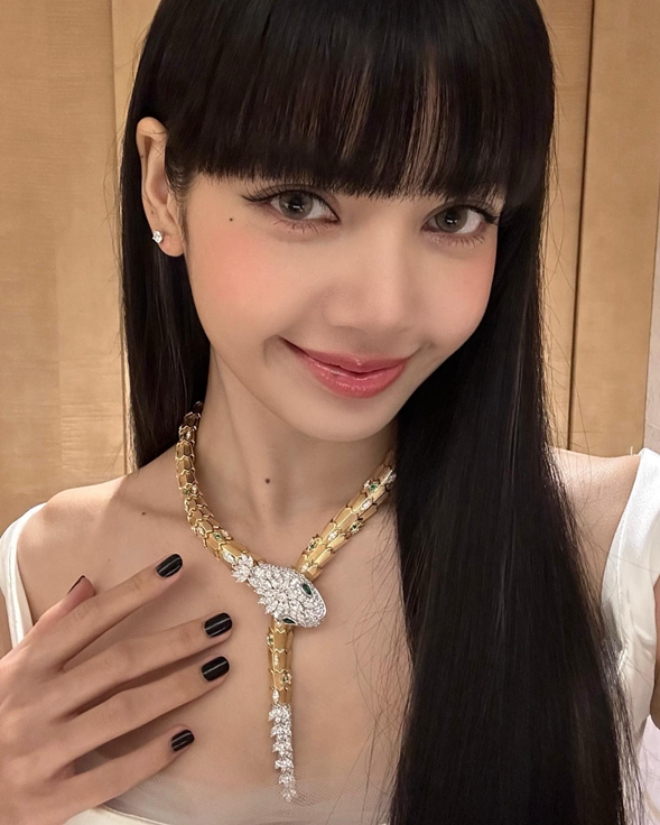 Blackpink, Blackink tin tức, Blackpink thành viên, Kpop, Lisa, Lisa Blackpink, Blackpink Lisa, Blackpink Instagram, Blackpink visual, Bulgari, Lisa Bulgari, đại sứ