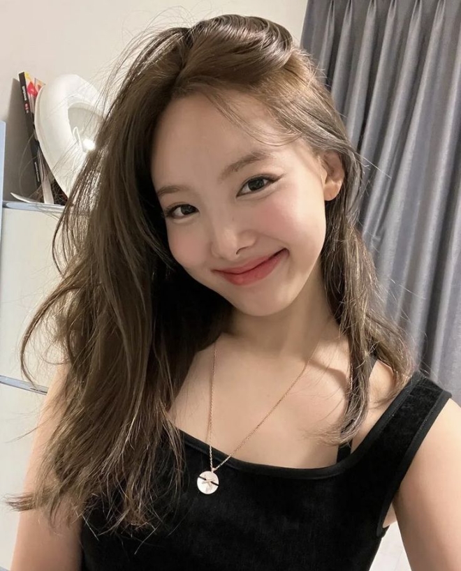 Twice, Twice tin tức, Twice thành viên, Kpop, Nayeon, Twice idol, Nayeon Twice, Twice Nayeon, Chaeyoung, Mina, Twice MV, Twice youtube, Twice show, Twice profile