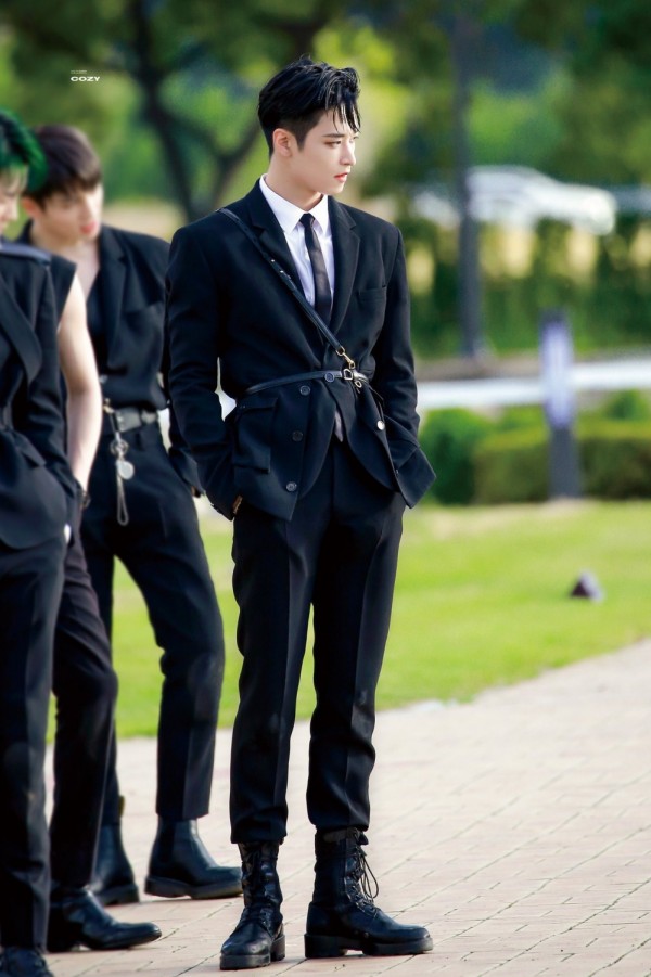 BTS, BTS tin tức, BTS thành viên, Kpop, RM, RM BTS, BTS RM, BTS body, bts idol, NCT, EXO, Kai, Seventeen, BTS youtube, BTS army, ARMY bts, bts nóng bỏng