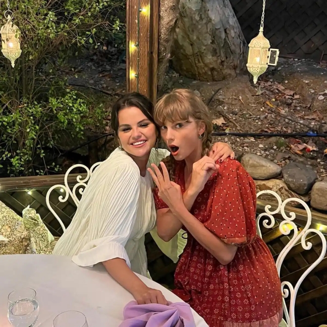 Selena Gomez, Taylor Swift, Selena Gomez tin tức, Francia Raisa, hiến thận, Selena Gomez phỏng vấn, Selena Gomez xin lỗi, Selena Gomez tranh cãi, bạn thân