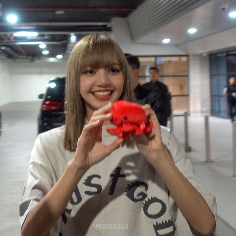 Blackpink, Blackpink tin tức, Blackpink thành viên, Kpop, Lisa, Lisa Blackpink, Blackpink Lisa, Blackpink ảnh, Blackpink concert, Blackpink visual, Kpop idol