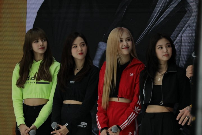 Blackpink, ôm David Beckham, David Beckham, Blackpink thành viên, blackpink youtube, blackpink lisa, blackpink jisoo, blackpink jennie, blackpink rose, blackpink 2019