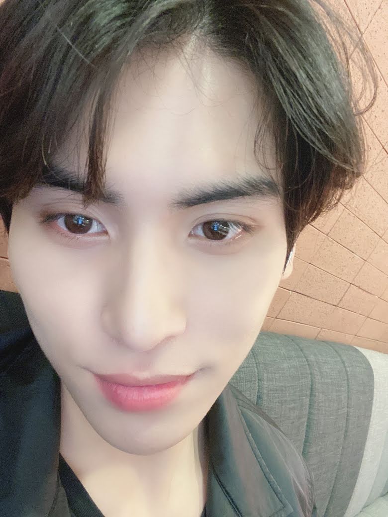 Twice, TXT, Kpop, SF9, Seventeen, Twice thành viên, Chaeyoung, Huening Kai