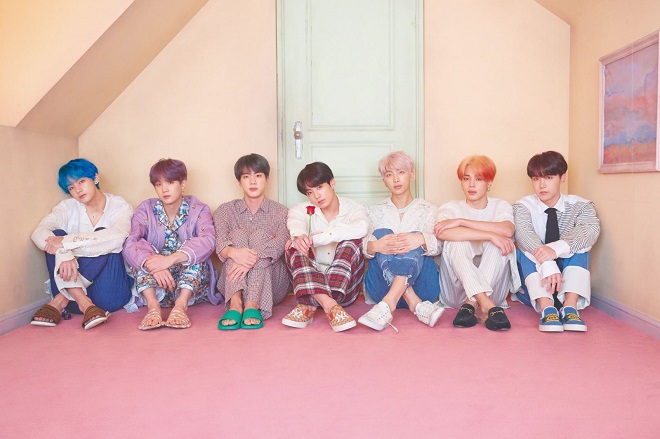 BTS, Đĩa Vàng, Map Of The Soul: Persona, BTS Album, BTS tin tức, BTS thành viên, BTS bài hát, BTS Dynamite, BTS Boy With Luv, Halsey, BRIT Awards, BTS On