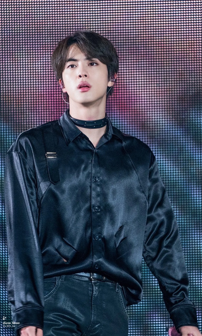 BTS, Jin đeo choker, Jin đeo vòng cổ, vòng cổ của Jin, hút hồn ARMY, worldwide handsome, Jin BTS, ARMY, Kpop