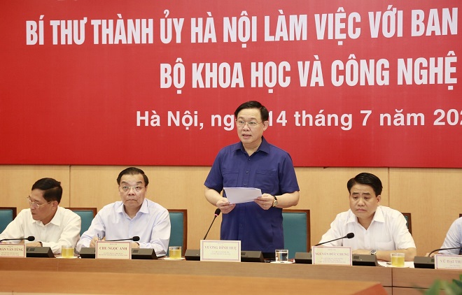 Vương Đình Huệ, Hà Nội, trung tâm khoa học và công nghệ, Đông Nam Á