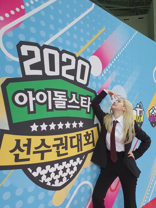 Twice, Dahyun trèo qua kính gặp fan, Twice Dahyun, Dahyun Twice, Twice 2019