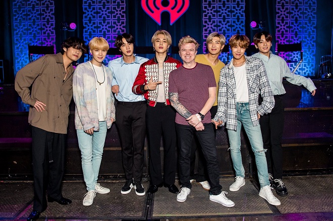 BTS, iHeartRadio, iHeartRadio Music Festival, BTS thành viên, BTS đang bị iHeartRadio lợi dụng, BTS bị lợi dụng tên tuổi, BTS tham dự festival âm nhạc, ARMY, Kpop