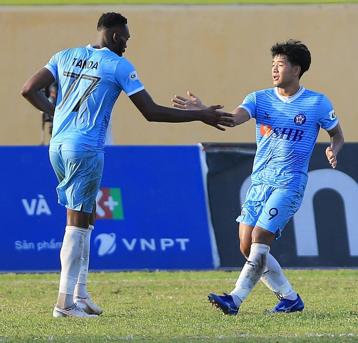 bóng đá Việt Nam, Văn Hậu, Văn Hậu phẫu thuật thành công, Hà Nội FC, V-League, Park Hang Seo, DT Việt Nam, dtvn, Việt Nam vs Australia, vòng loại World Cup