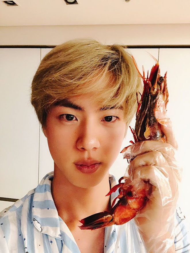 BTS, Jin, Jin đăng ảnh mặt mộc trên Instagram, Jungkook, Suga, Jimin, J-Hope, Tin bts