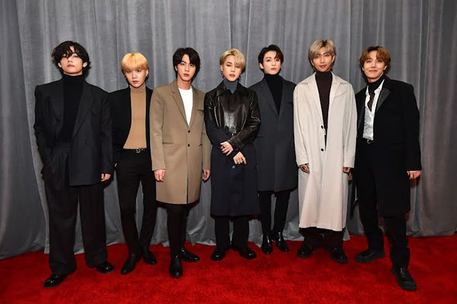 BTS, Trang phục của BTS tại Grammy, BTS trên thảm đỏ Grammy, V BTS, Jungkook, Tin bts