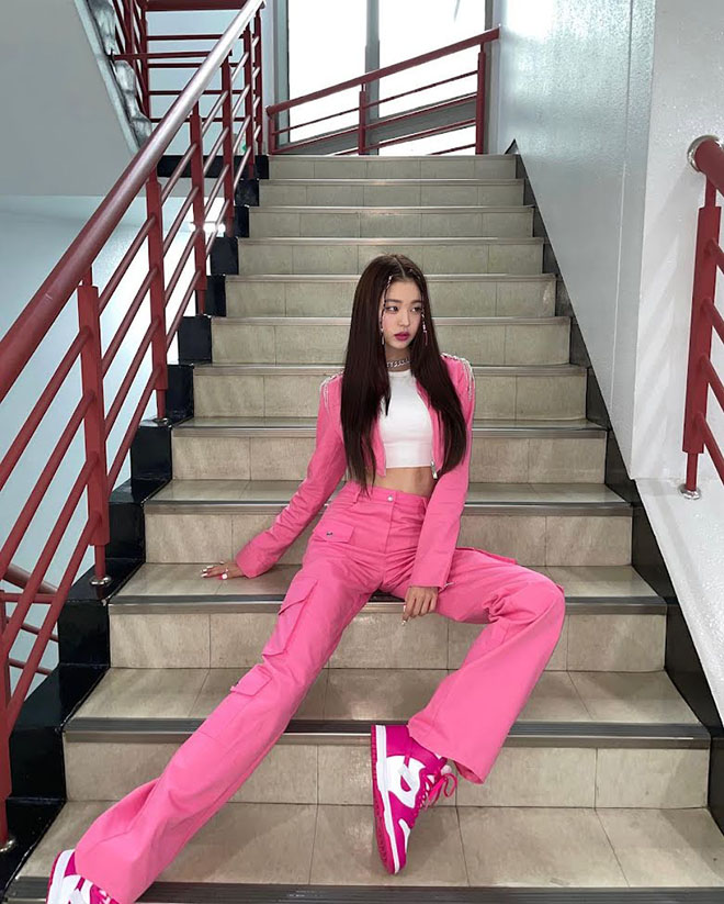 Blackpink, Jennie, Twice, Xu hướng thời trang Y2K, Nayeon, aespa, ITZY, Tin bts