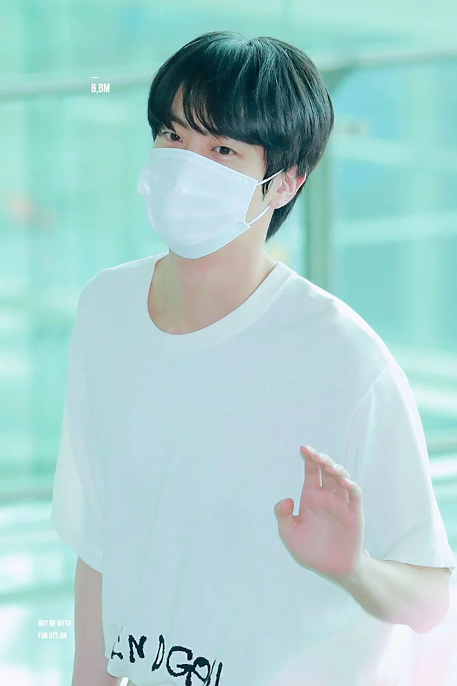 BTS, Jin, Vẻ ngoài sân bay của Jin, Jin BTS trên đường tới Nhà Trắng, V BTS, Tin bts