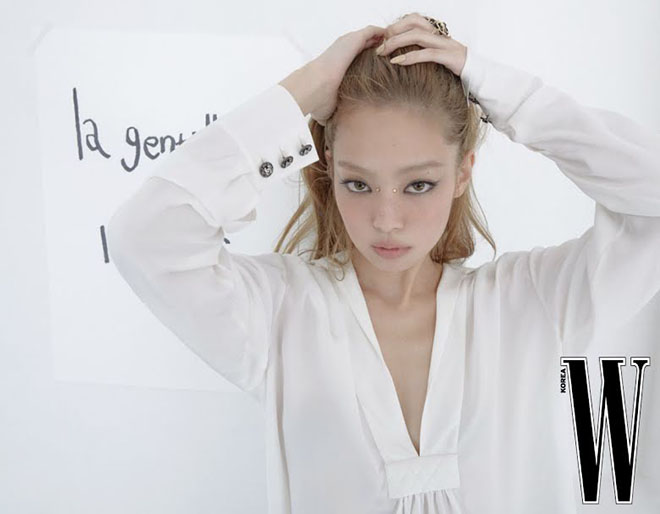 Blackpink, Jennie, Jennie Blackpink trong bộ ảnh lộ liễu mới, Tin blackpink
