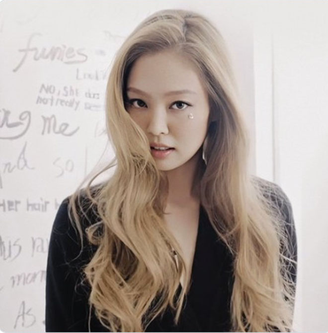 Blackpink, Jennie, Jennie Blackpink trong bộ ảnh lộ liễu mới, Tin blackpink