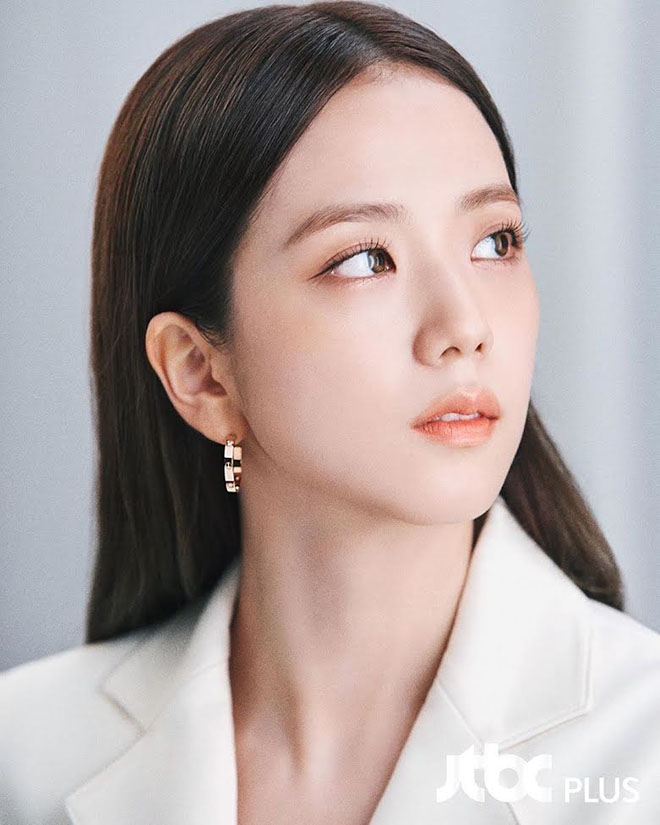 Blackpink, Jisoo, Jisoo mặt mộc, Blackpink tan rã vào sang năm, Jisoo đến Madrid