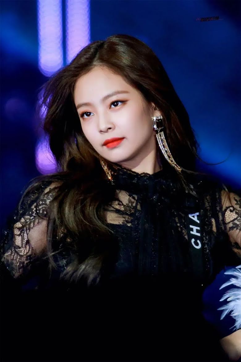 Blackpink, Jennie, Jennie ôm hôn V BTS, Cách makeup mới của Jennie, Tin blackpink