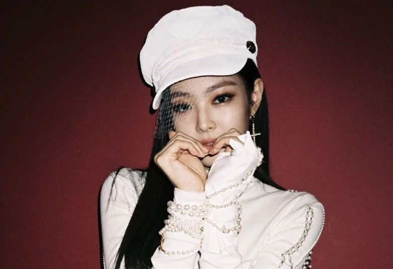 Blackpink, Jennie, Jennie ôm hôn V BTS, Cách makeup mới của Jennie, Tin blackpink