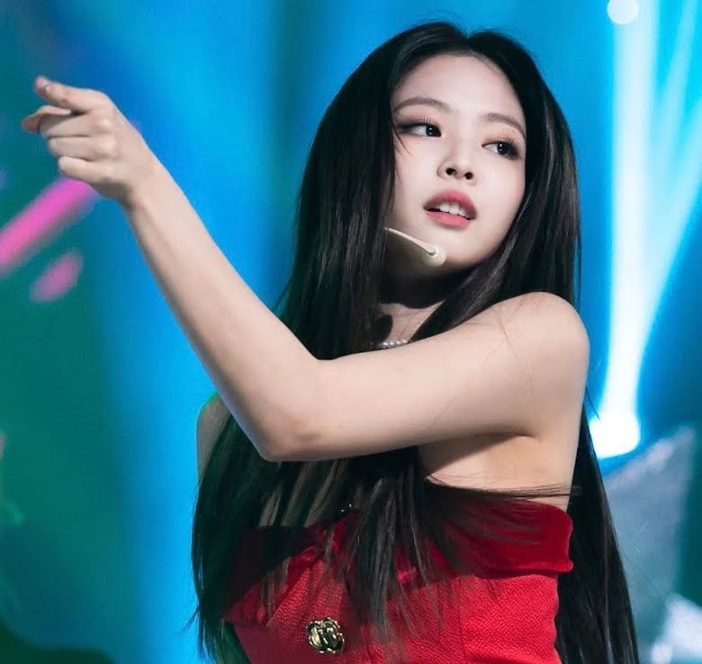 Blackpink, Jennie, Jennie ôm hôn V BTS, Cách makeup mới của Jennie, Tin blackpink