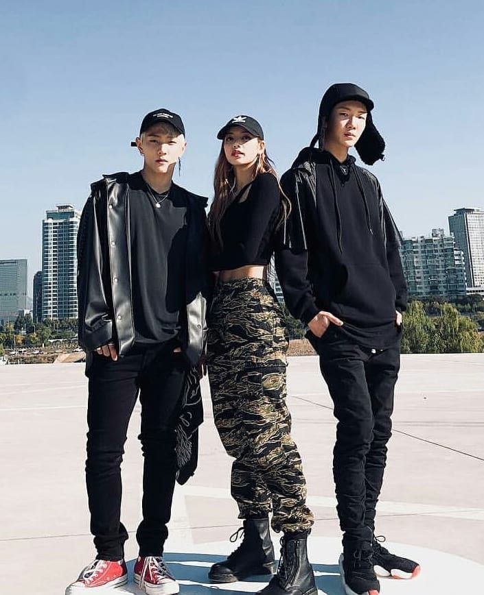 Blackpink, Lisa, Hoony WINNER, DK iKON, Twice, Jennie, BTS nhập ngũ, Jin