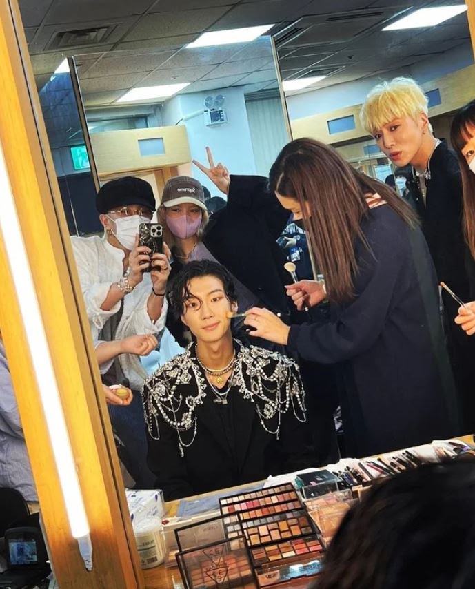 Blackpink, Lisa, Hoony WINNER, DK iKON, Twice, Jennie, BTS nhập ngũ, Jin