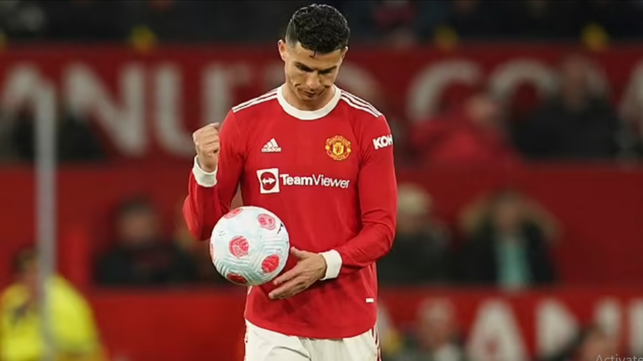 Chuyển nhượng 17/8: MU muốn tống khứ Ronaldo. Chelsea mua tài năng triển vọng bậc nhất của Ý