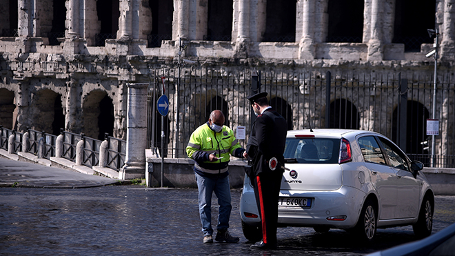 Dịch COVID-19: Italy đặt quốc gia vào 'vùng đỏ'