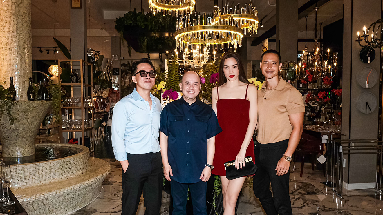 Hồ Ngọc Hà và Kim Lý bất ngờ 'hội ngộ' doanh nhân Dương Quốc Nam 