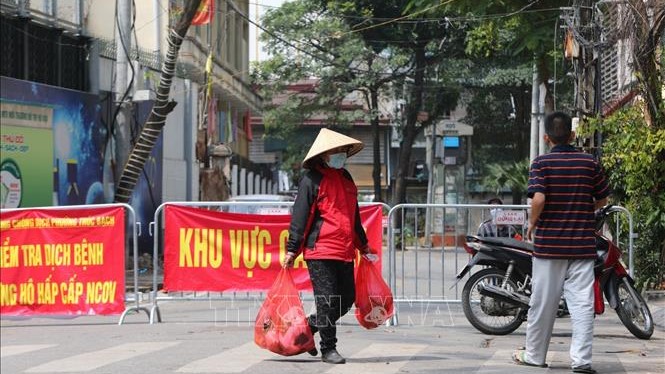 Dịch COVID-19: Triển khai cách ly y tế triệt để tại thôn Hạ Lôi, huyện Mê Linh, Hà Nội