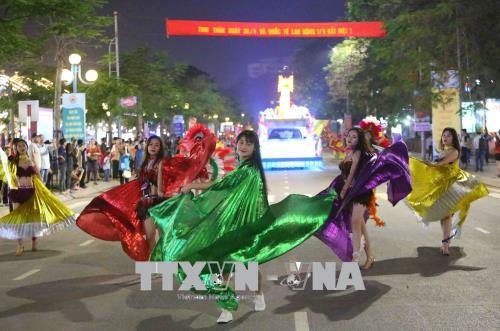 Ch&uacute; th&iacute;ch ảnh