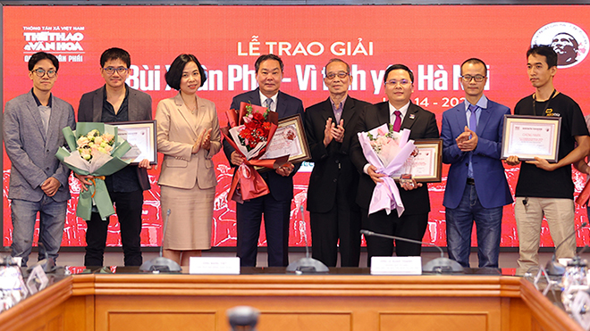 Giải thưởng 'Bùi Xuân Phái - Vì tình yêu Hà Nội' lần 14-2021: Nhạc sĩ Hồng Đăng được tôn vinh Giải thưởng Lớn